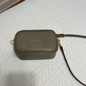 Tory Burch Perry Bombe Mini Bag